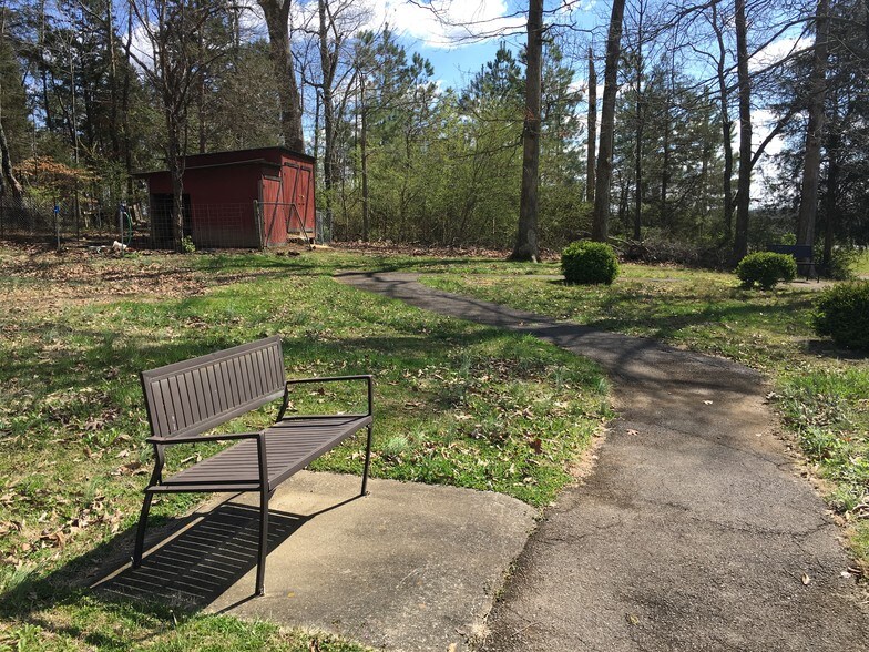 More Photos Of 1104 Old Charlotte Rd, White Bluff Assisted Living For Lease