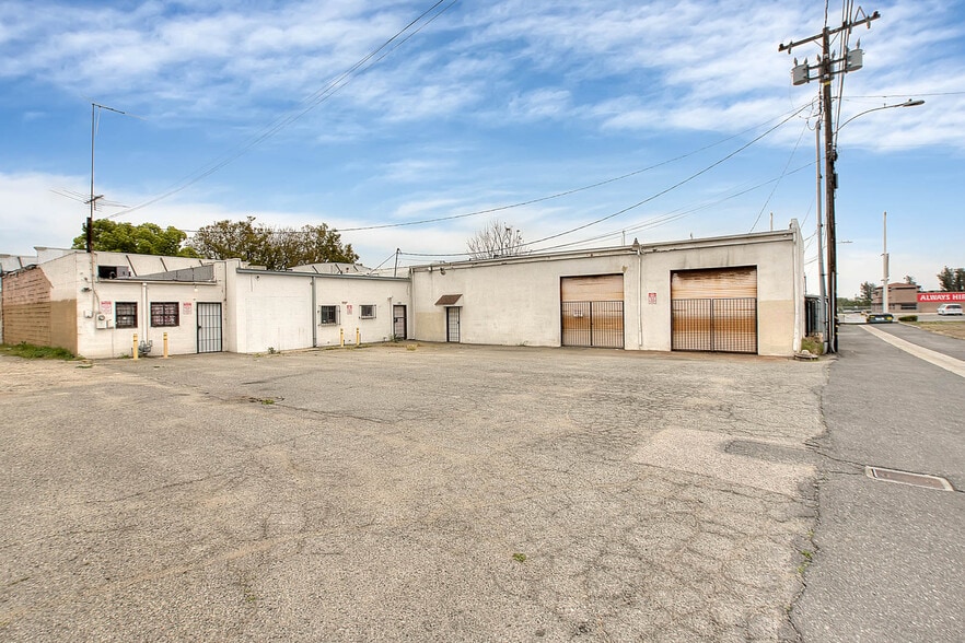 More Photos Of 236 S Riverside Ave, Rialto Freestanding For Sale