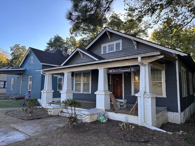 Primary Photo Of 404 S Greenwood St, Lagrange Light Distribution For Sale