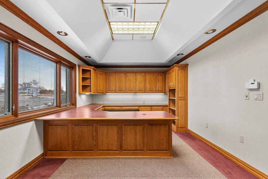 More Photos Of 1201 Enterprise Dr, De Pere Office For Lease