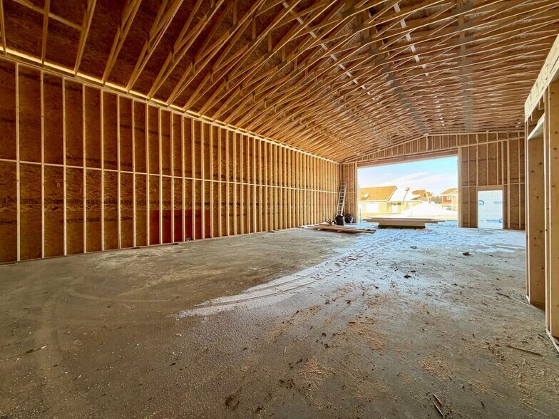 More Photos Of 367 Riverwood dr, Burlington Warehouse For Sale