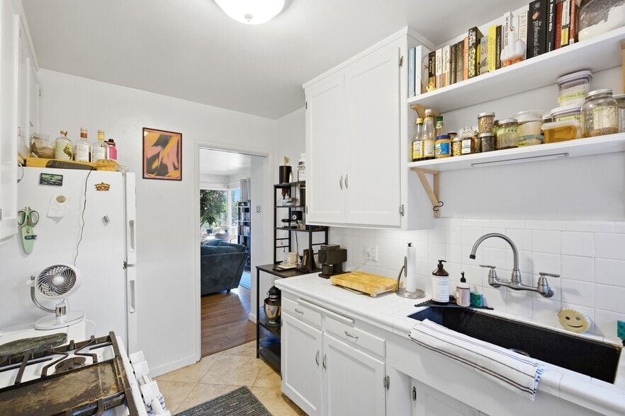 More Photos Of 4001 Riviera Dr, San Diego Apartments For Sale