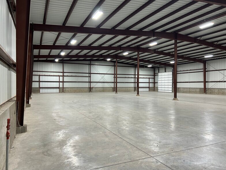 More Photos Of 2700 Kane Springs Rd, Parowan Warehouse For Lease