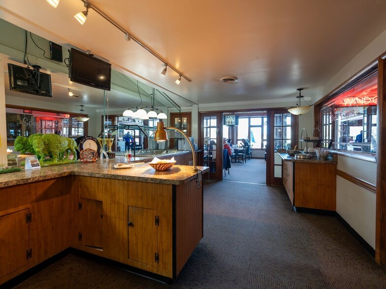 More Photos Of 4300 Abbott Rd, Orchard Park Restaurant For Sale
