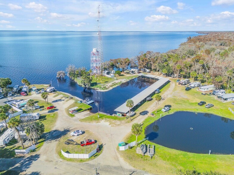 More Photos Of 1600 Lake George Rd, Seville Marina For Sale