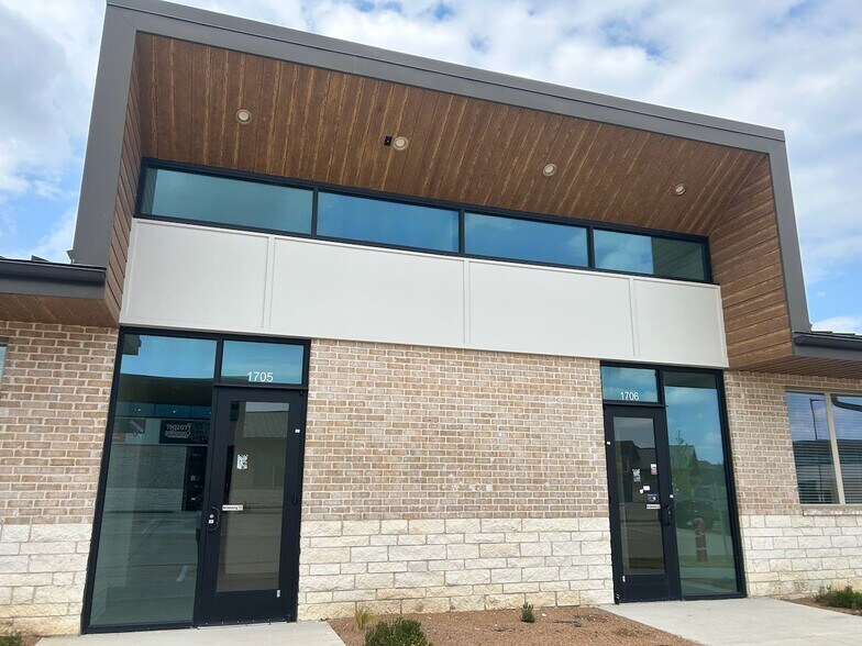 More Photos Of 1400 N Coit Rd, McKinney Office For Lease