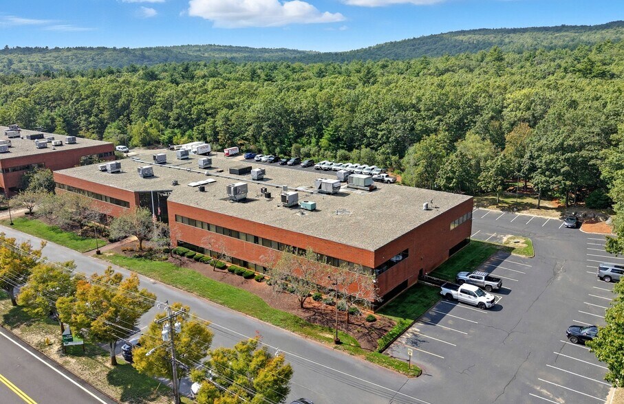 Primary Photo Of 325 Wood Rd, Braintree Office For Lease