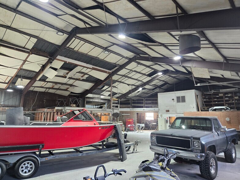 More Photos Of 390 N Front St, Coos Bay Industrial For Sale