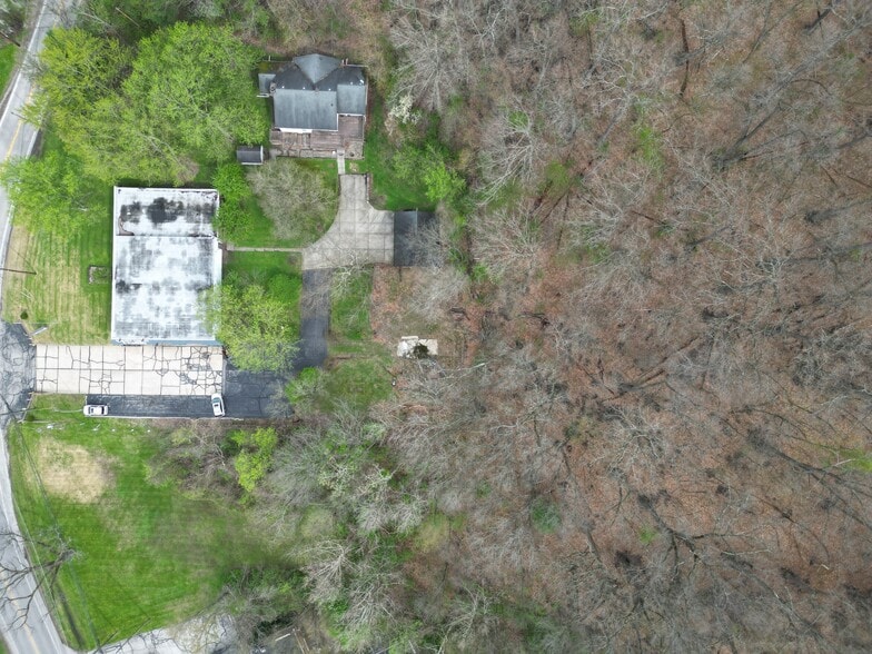 More Photos Of 1755 Akron Peninsula Rd, Akron Freestanding For Sale