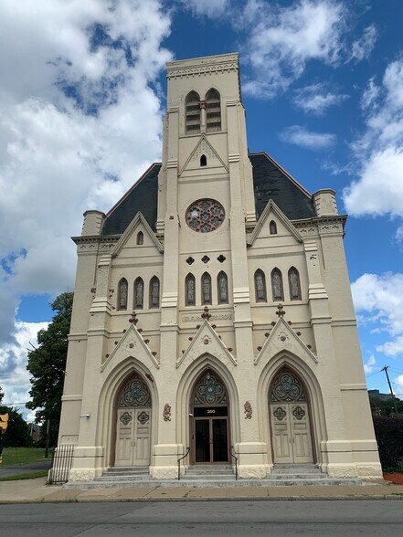 Primary Photo Of 360 Genesee St, Buffalo Religious Facility For Sale