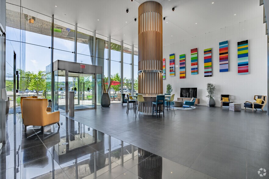 More Photos Of 2461 Eisenhower Ave, Alexandria Office For Lease