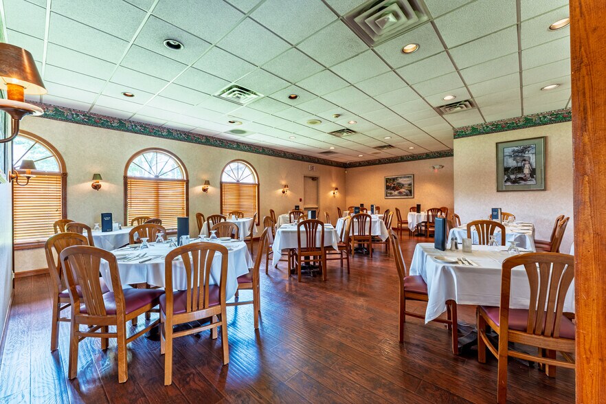 More Photos Of 400 S Center Ave, New Stanton Restaurant For Sale
