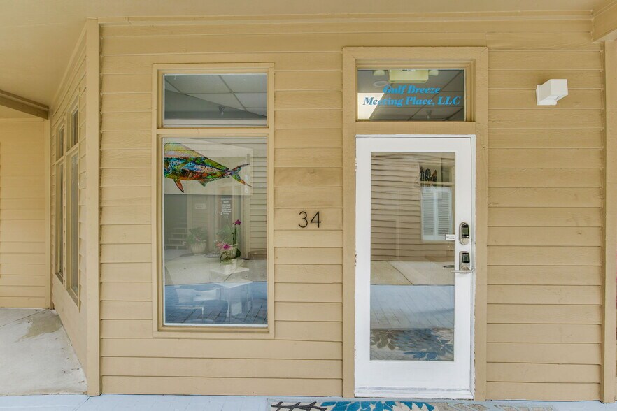 More Photos Of 913 Gulf Breeze Pky, Gulf Breeze Storefront Retail Office For Sale