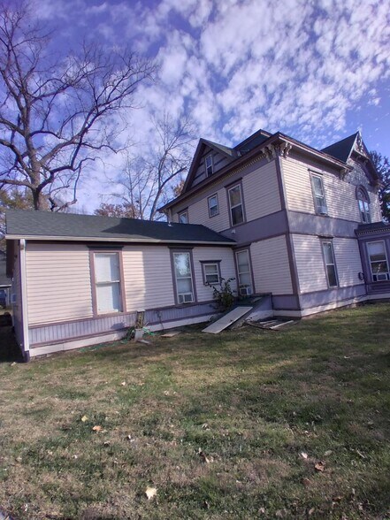 Primary Photo Of 416 E Franklin St, Liberty Apartments For Sale