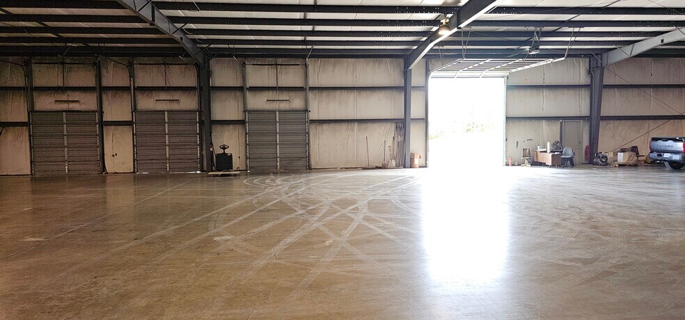 More Photos Of 10925 Old 66 Hwy, Rolla Industrial For Lease