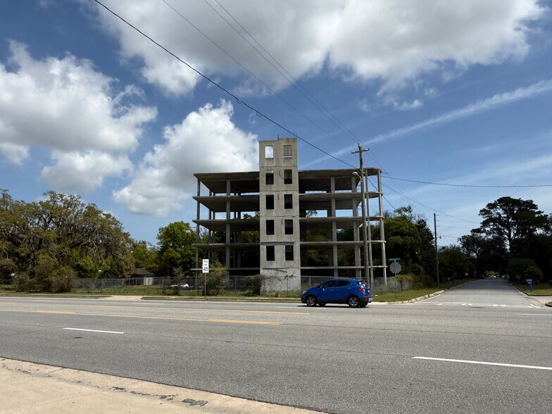 More Photos Of 2508 Newcastle St, Brunswick Apartments For Sale