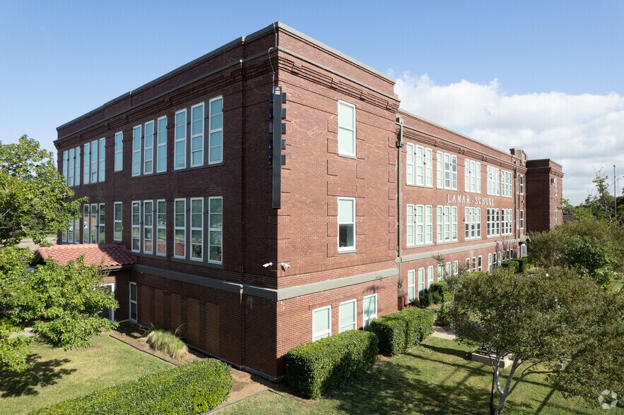 More Photos Of 1403 Corinth Rd, Dallas Apartments For Sale
