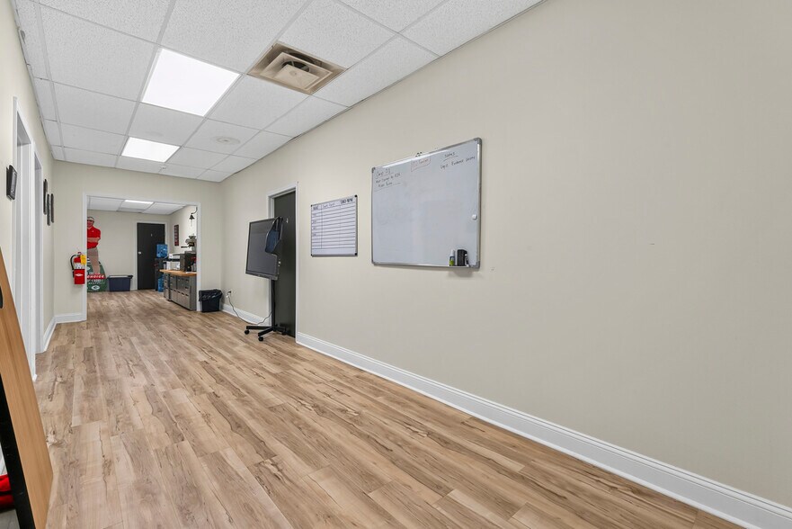 More Photos Of 40 Macon St, McDonough Medical For Lease