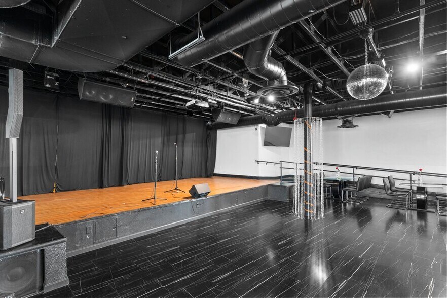 More Photos Of 1405 E Sunset Rd, Las Vegas Restaurant For Sale