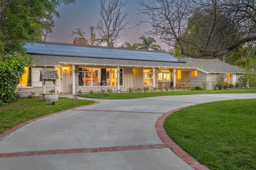 More Photos Of 5932 Lubao Ave, Woodland Hills Healthcare For Lease