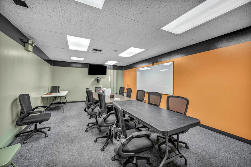 More Photos Of 3223 Mill St, Reno Service For Lease