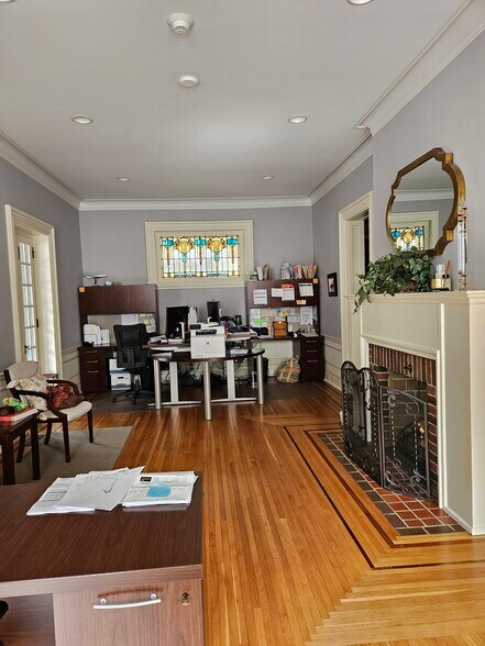 More Photos Of 511 N New St, Bethlehem Office Residential For Sale