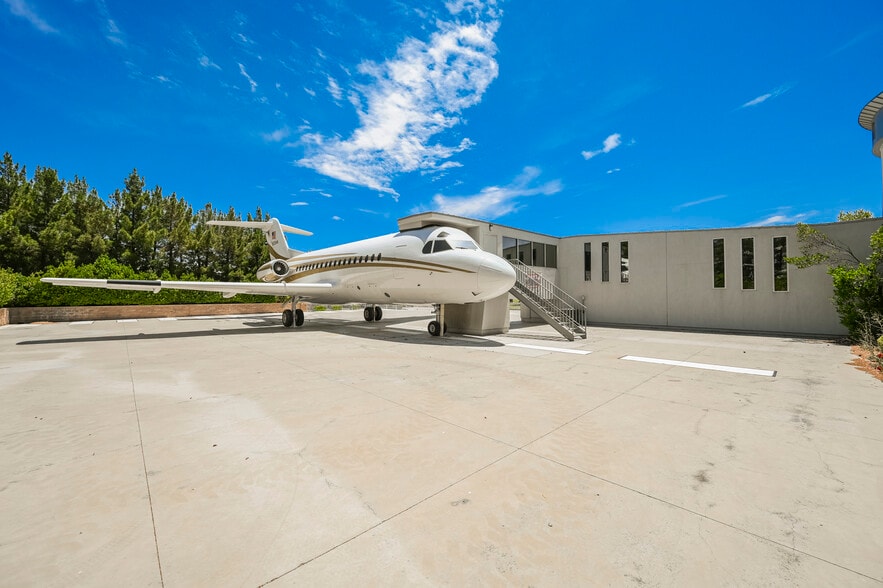 More Photos Of 6629 S Pecos Rd, Las Vegas Horse Stables For Sale