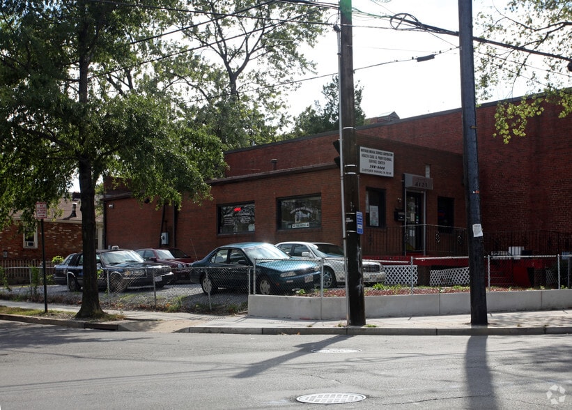 More Photos Of 4121 Minnesota Ave NE, Washington Storefront Retail Office For Sale