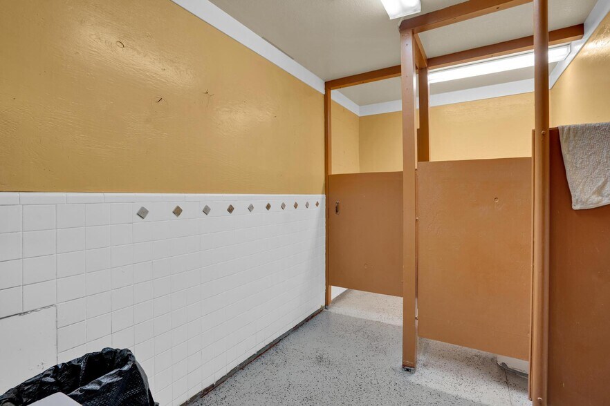 More Photos Of 4525 S Park Ave, Tucson Restaurant For Sale