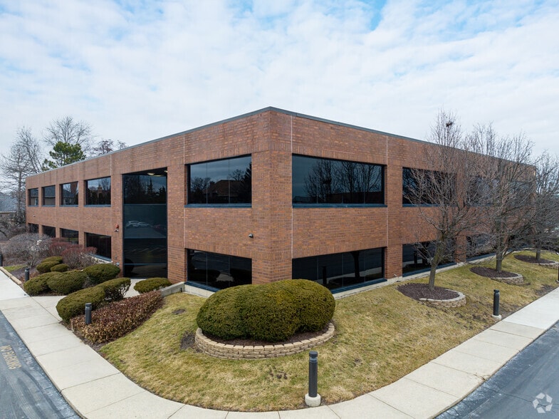 More Photos Of 1776 S Naperville Rd, Wheaton Office For Sale