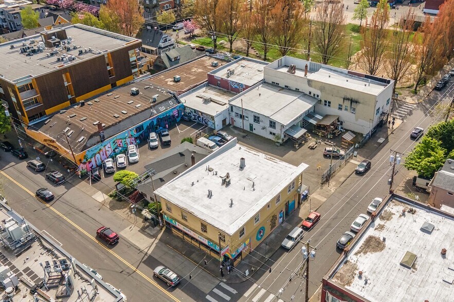 More Photos Of 3425 SE Yamhill St, Portland Loft Creative Space For Sale
