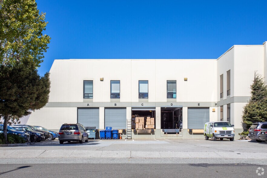 More Photos Of 377 Swift Ave, South San Francisco Warehouse For Lease