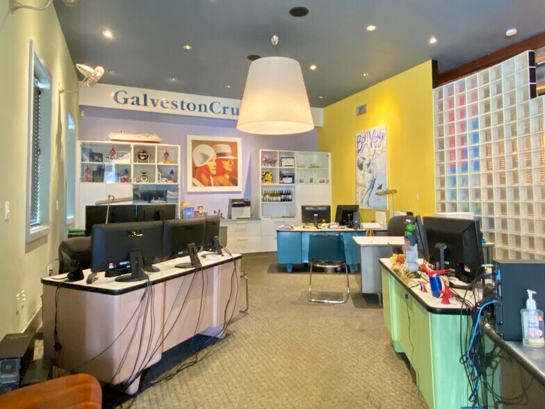More Photos Of 523 24th St, Galveston Loft Creative Space For Sale