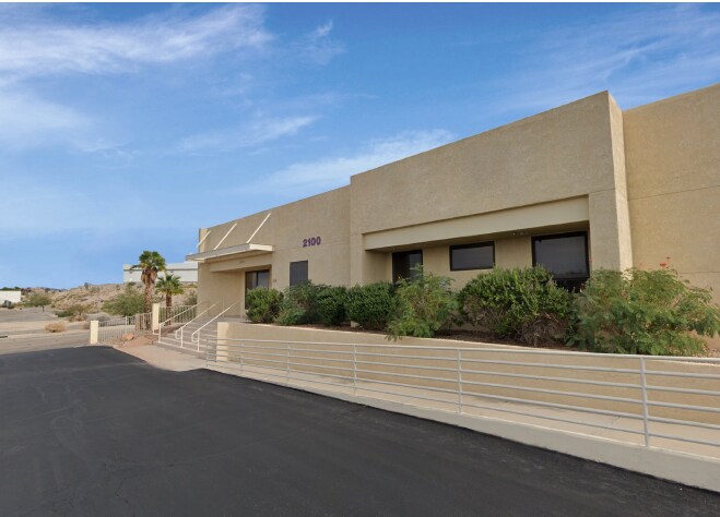 More Photos Of 2100 College Dr, Lake Havasu City Warehouse For Sale