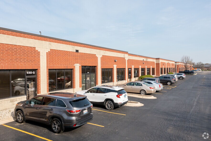 Primary Photo Of 440 Quadrangle Dr, Bolingbrook Office For Lease