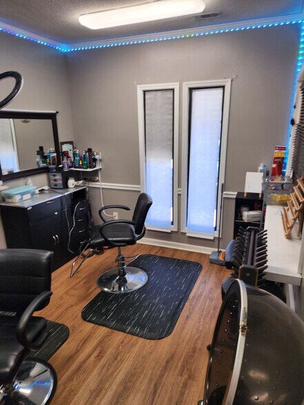 More Photos Of 411 Western Blvd, Jacksonville Medical For Lease