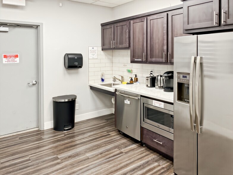 More Photos Of 5701 Sunrise Blvd, Citrus Heights Coworking Space