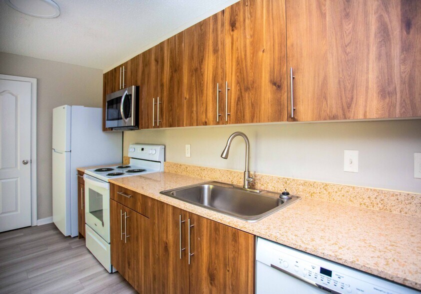 More Photos Of 3000 S Adams St, Tallahassee Apartments For Sale