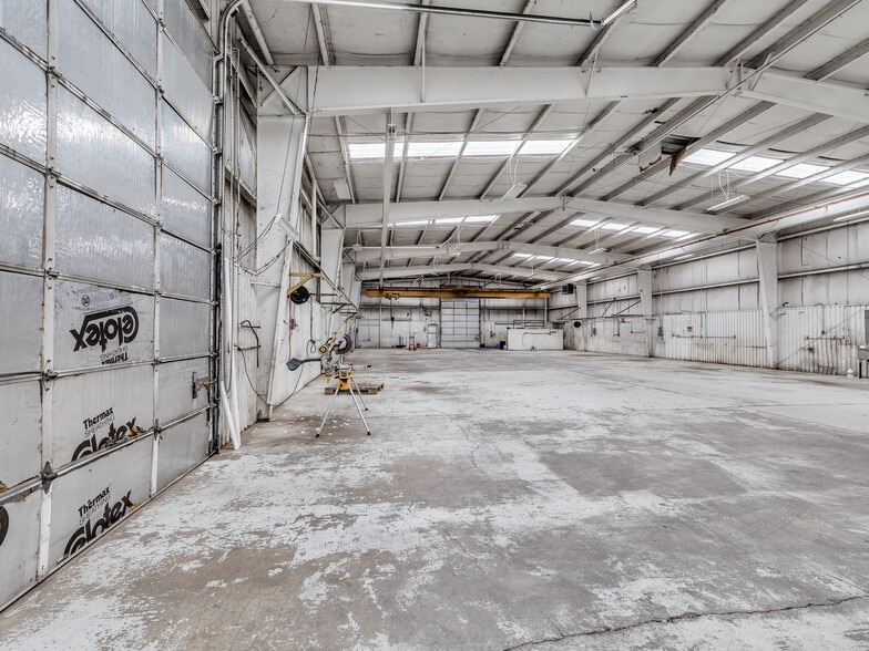 More Photos Of 9906 E 55th Pl, Tulsa Industrial For Lease
