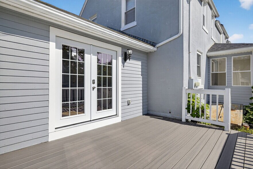 More Photos Of 18 Perry Ave, Nashua Apartments For Sale