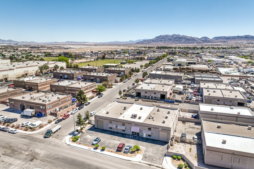 More Photos Of 2984 Marco St, Las Vegas Light Manufacturing For Sale