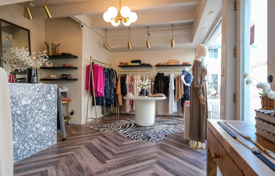 More Photos Of 814 State St, Santa Barbara Storefront Retail Office For Lease