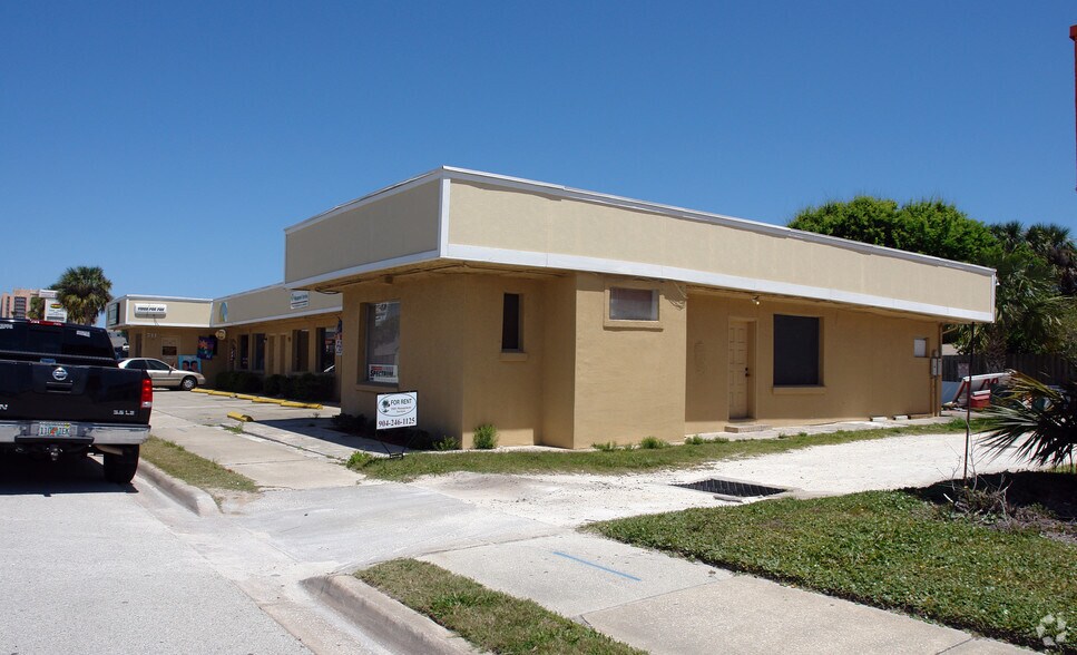 More Photos Of 711 S 3rd St, Jacksonville Beach Storefront Retail Office For Lease