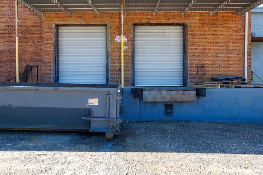 More Photos Of 119 Anderson Ct, Dothan Warehouse For Lease