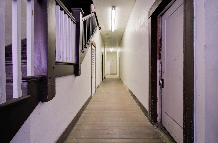 More Photos Of 155 S Miami Ave, Miami Storefront Retail Residential For Sale