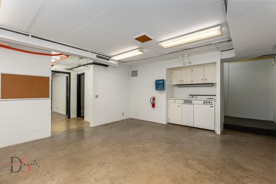 More Photos Of 612 Court St, Ottawa Medical For Lease