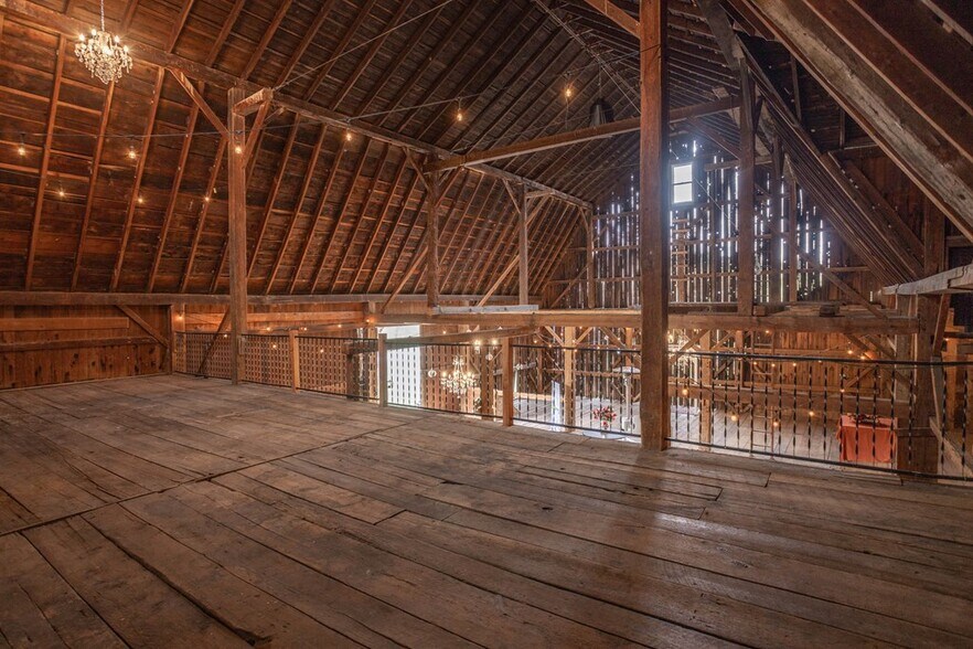 More Photos Of 211 Hanks Rd, Troy Hospitality For Sale