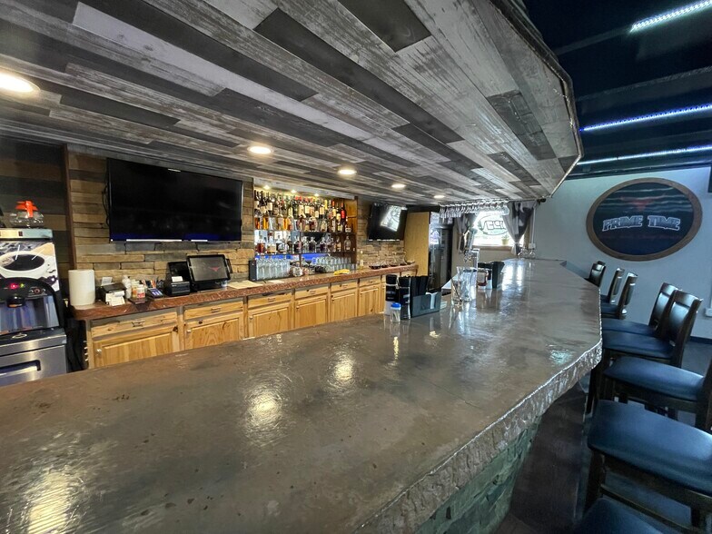 More Photos Of 201 E Main St, Hinton Restaurant For Sale