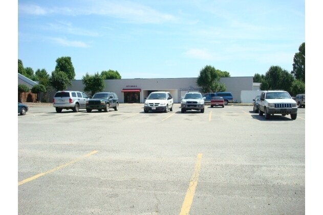 Primary Photo Of 1 Medical Dr, Paragould Office For Sale