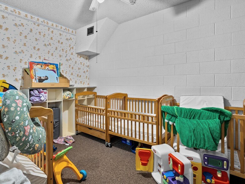 More Photos Of 1017 Laurel St, Marshfield Specialty For Sale